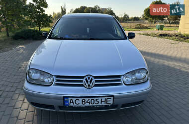 Хетчбек Volkswagen Golf 2000 в Шевченковому