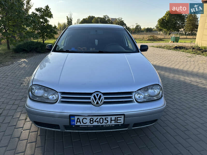 Volkswagen Golf 2000