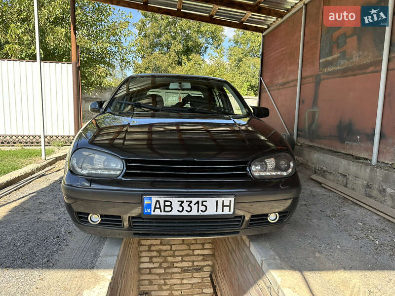Volkswagen Golf 2000