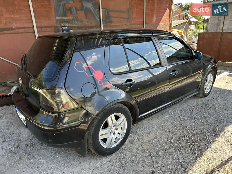 Хетчбек Volkswagen Golf 2000 в Вінниці