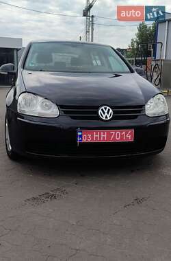 Хетчбек Volkswagen Golf 2004 в Луцьку