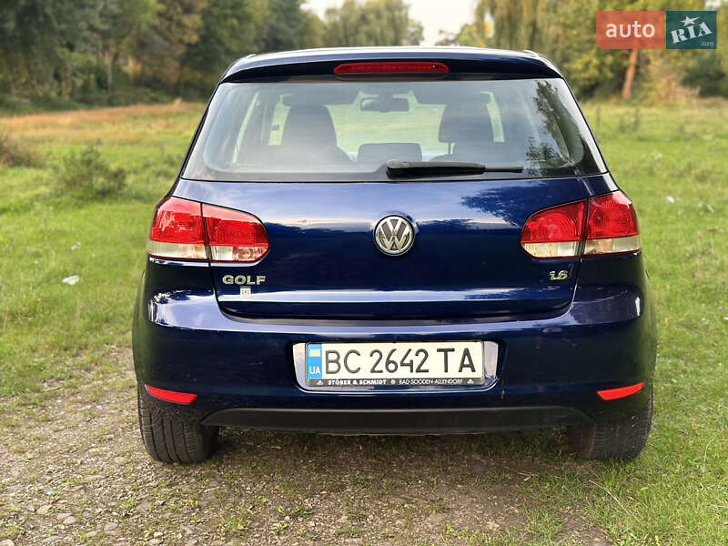 Хетчбек Volkswagen Golf 2008 в Самборі