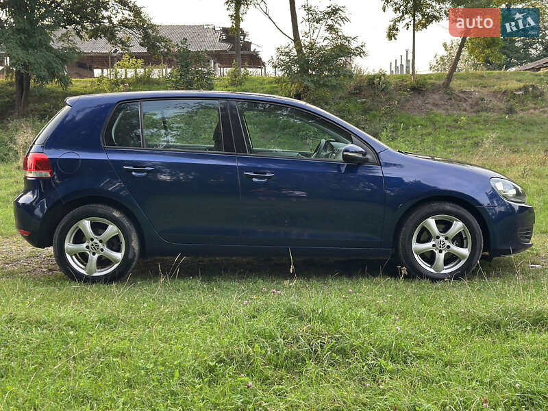 Хетчбек Volkswagen Golf 2008 в Самборі