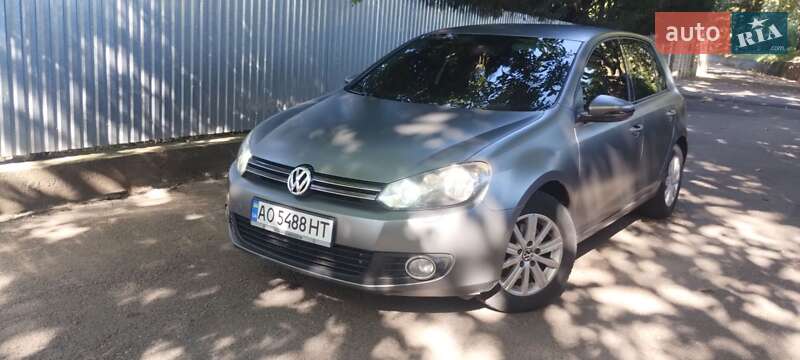 Хетчбек Volkswagen Golf 2012 в Мукачевому