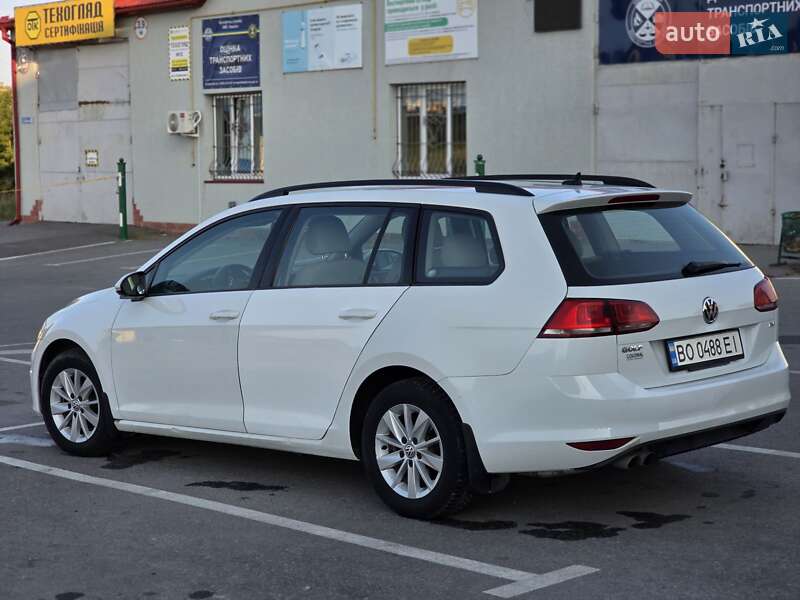 Універсал Volkswagen Golf 2015 в Тернополі