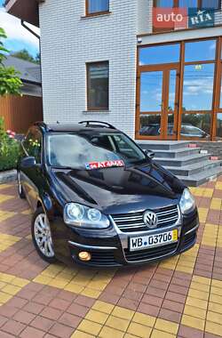Універсал Volkswagen Golf 2009 в Житомирі