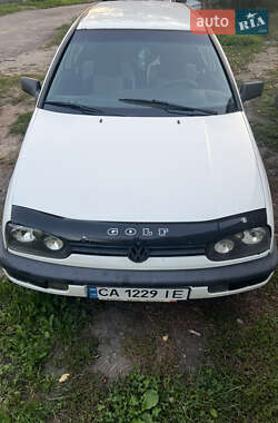 Хэтчбек Volkswagen Golf 1996 в Харькове
