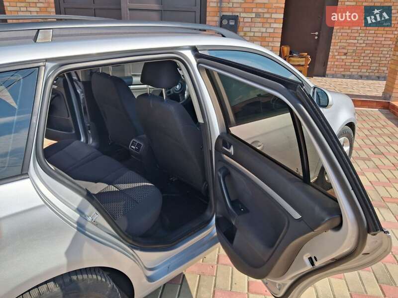 Універсал Volkswagen Golf 2013 в Павлограді