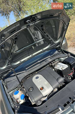 Хетчбек Volkswagen Golf 2004 в 