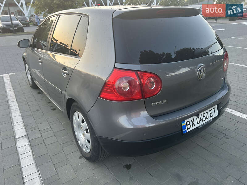 Хэтчбек Volkswagen Golf 2008 в Хмельницком