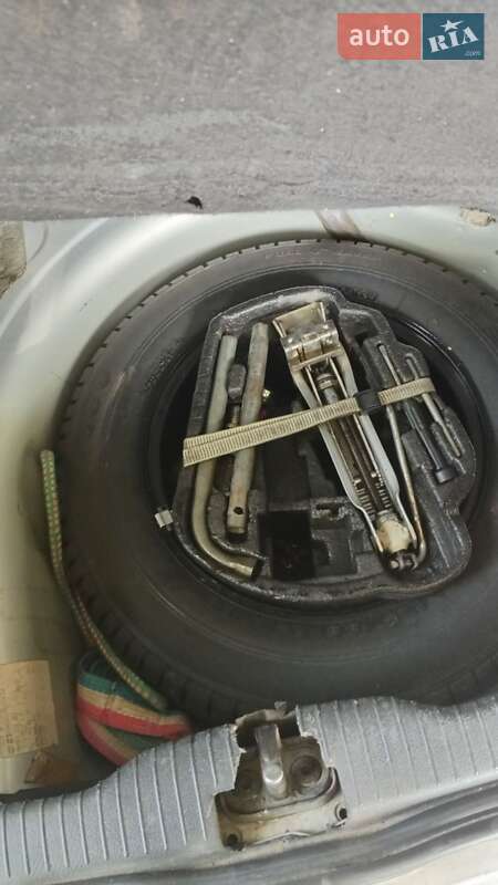 Хэтчбек Volkswagen Golf 1998 в Ужгороде