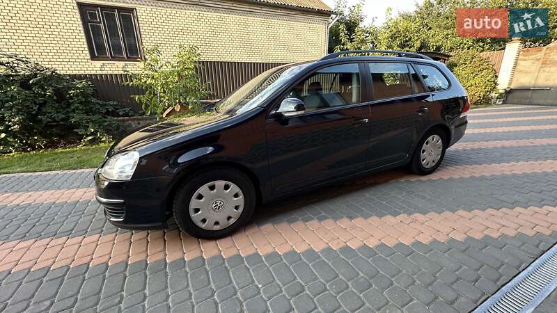 Універсал Volkswagen Golf 2009 в Бершаді