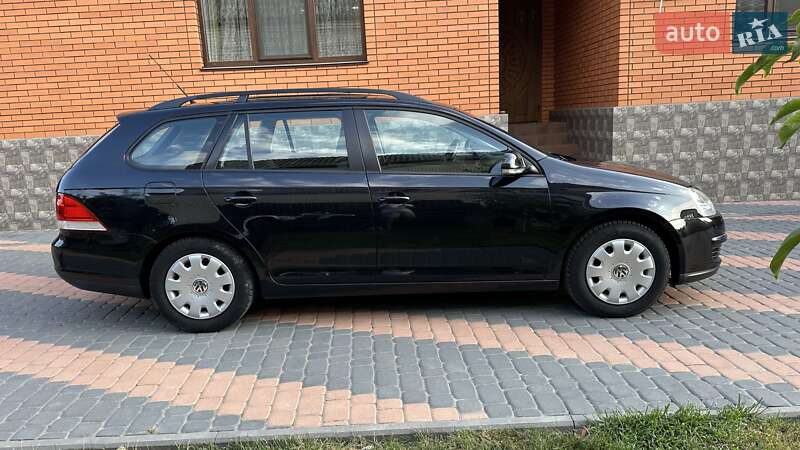 Універсал Volkswagen Golf 2009 в Бершаді