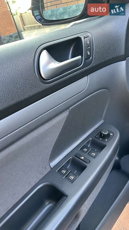 Універсал Volkswagen Golf 2009 в Бершаді