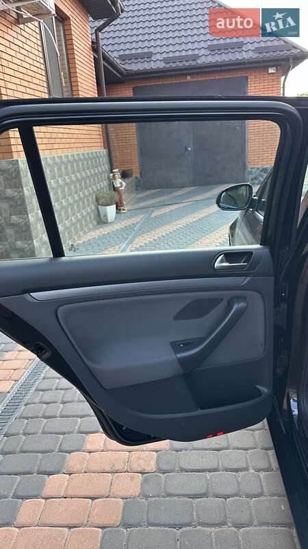 Універсал Volkswagen Golf 2009 в Бершаді