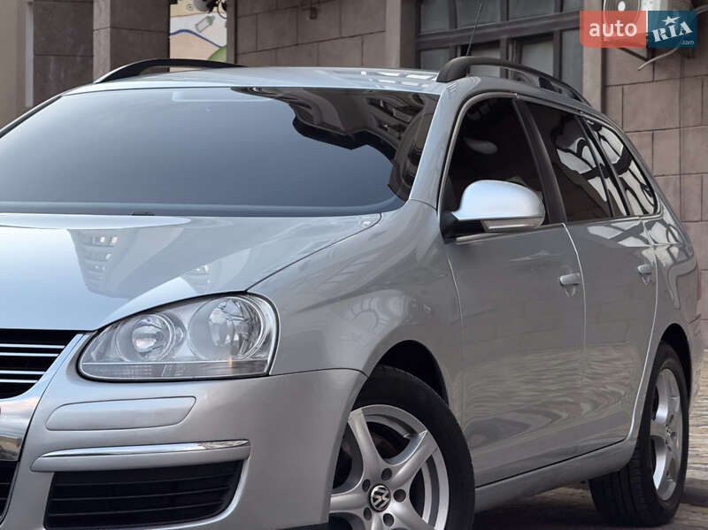 Універсал Volkswagen Golf 2009 в Миколаєві