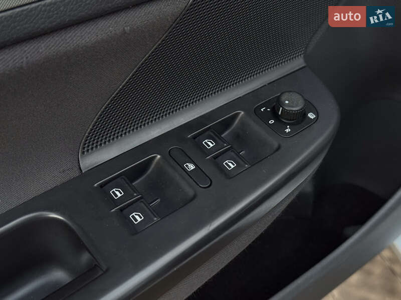 Універсал Volkswagen Golf 2009 в Миколаєві