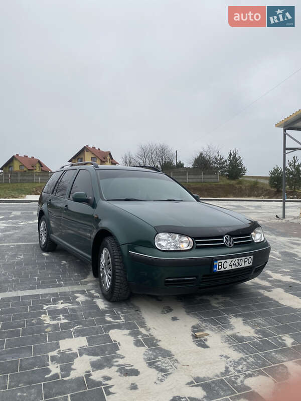 Універсал Volkswagen Golf 1999 в Мостиській