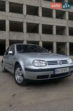 Хэтчбек Volkswagen Golf 2001 в Тернополе