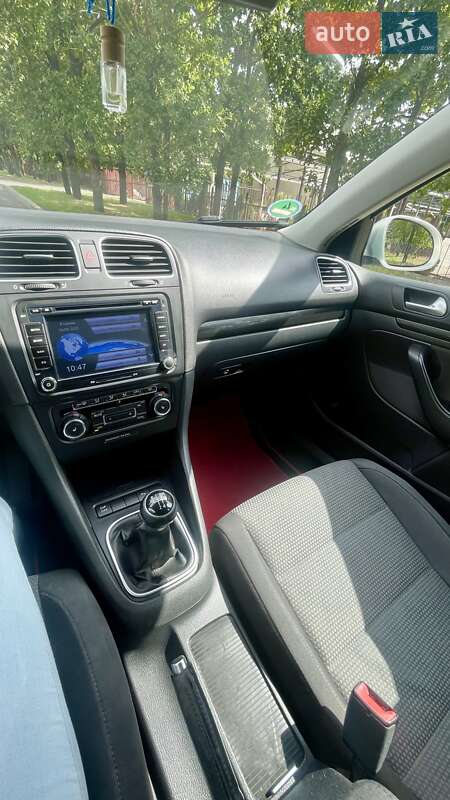 Универсал Volkswagen Golf 2009 в Николаеве