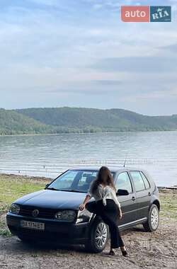 Хетчбек Volkswagen Golf 2001 в Дунаївцях