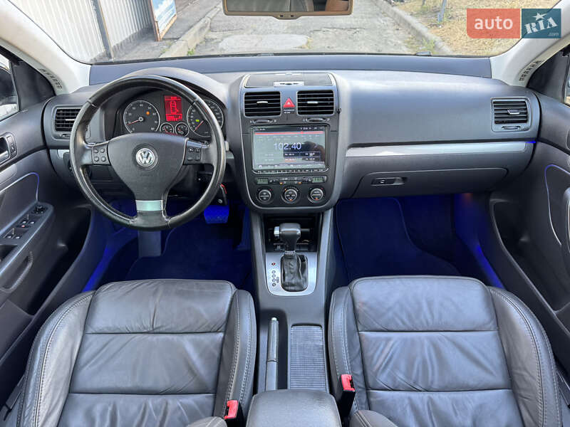 Універсал Volkswagen Golf 2008 в Києві