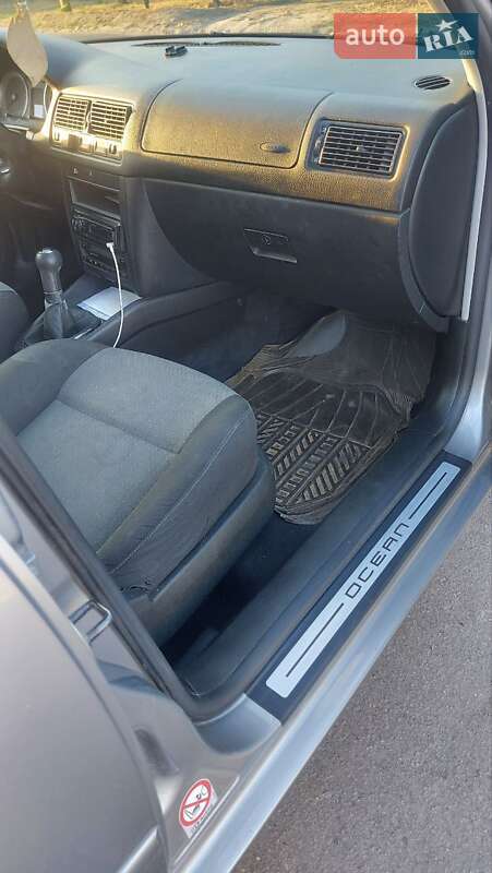 Универсал Volkswagen Golf 2003 в Кобеляках фото 19 Универсал Volkswagen Golf 2003 в Кобеляках
