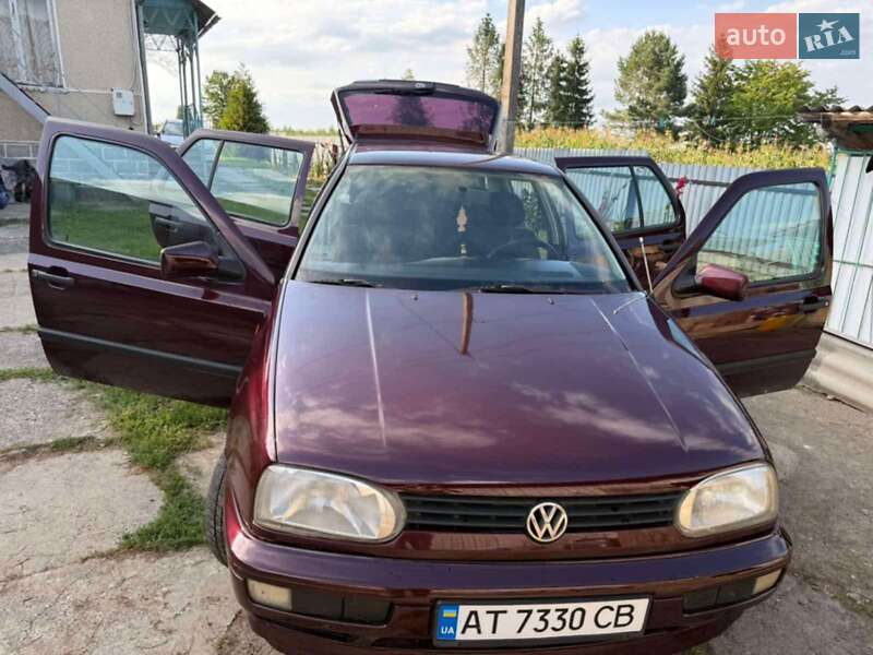 Хэтчбек Volkswagen Golf 1995 в Ивано-Франковске