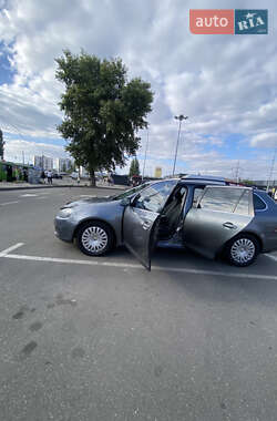 Универсал Volkswagen Golf 2010 в Киеве