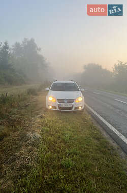 Універсал Volkswagen Golf 2009 в Тернополі