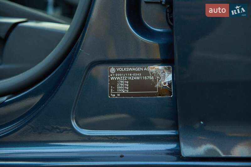 Хэтчбек Volkswagen Golf 2004 в Кременчуге