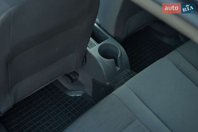 Хэтчбек Volkswagen Golf 2004 в Кременчуге