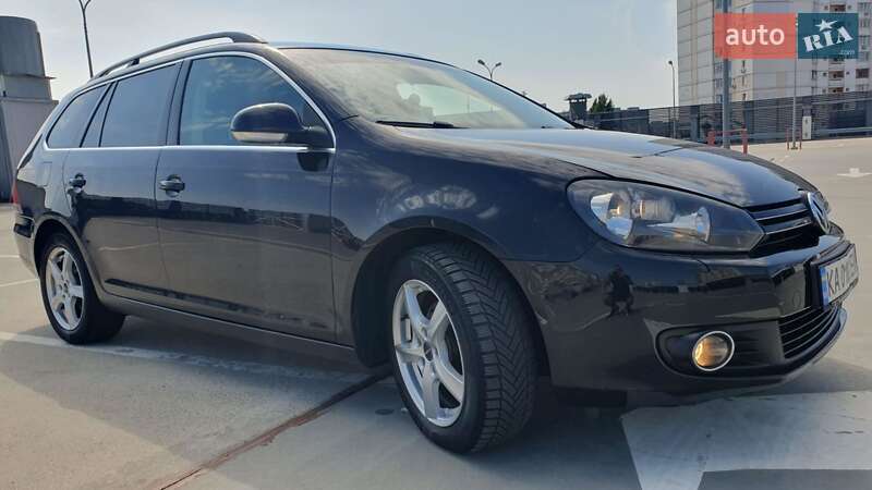 Универсал Volkswagen Golf 2011 в Киеве