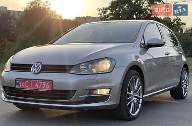 Хетчбек Volkswagen Golf 2014 в Івано-Франківську