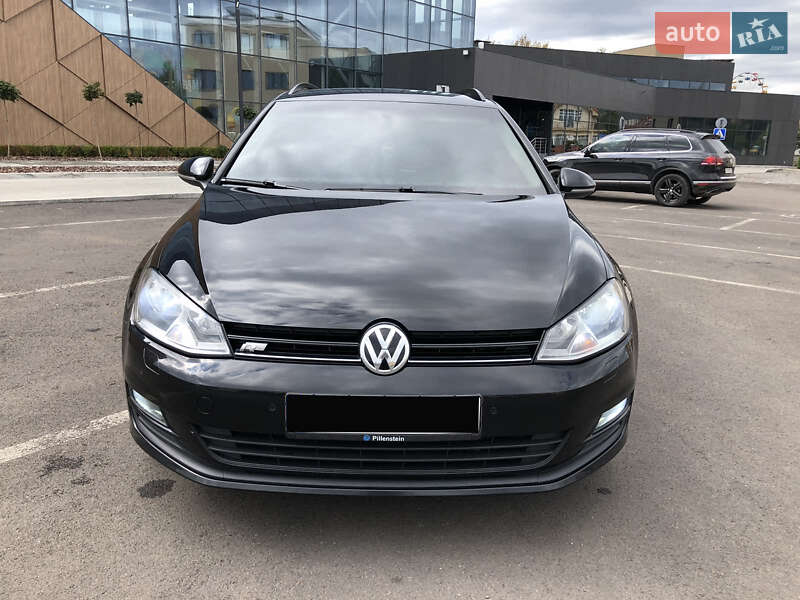 Універсал Volkswagen Golf 2013 в Мукачевому