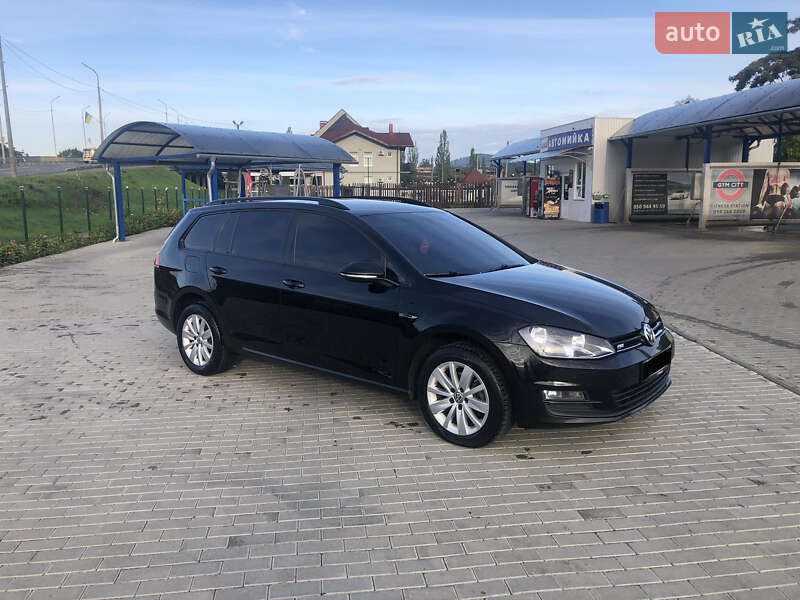 Універсал Volkswagen Golf 2013 в Мукачевому