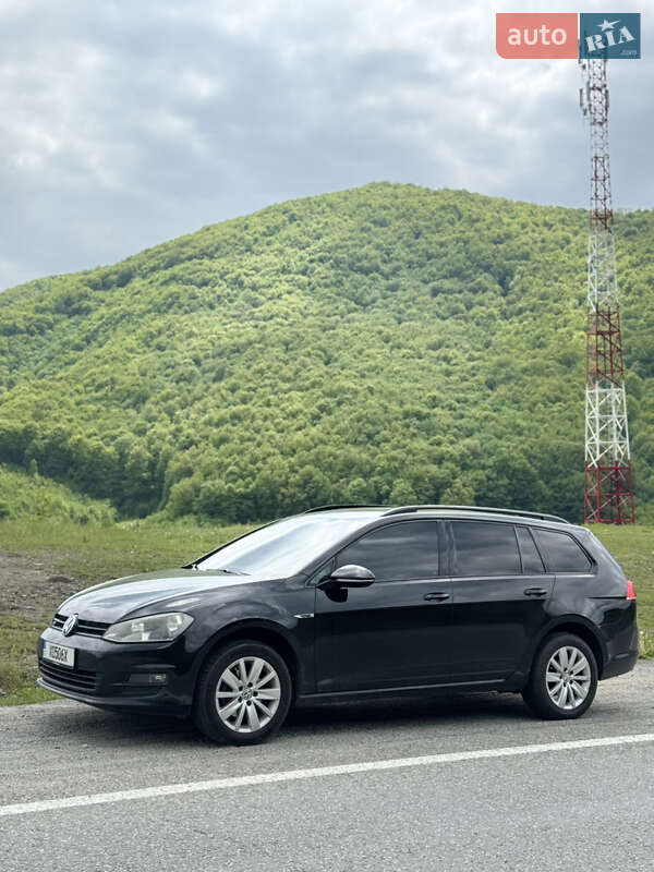 Універсал Volkswagen Golf 2013 в Мукачевому