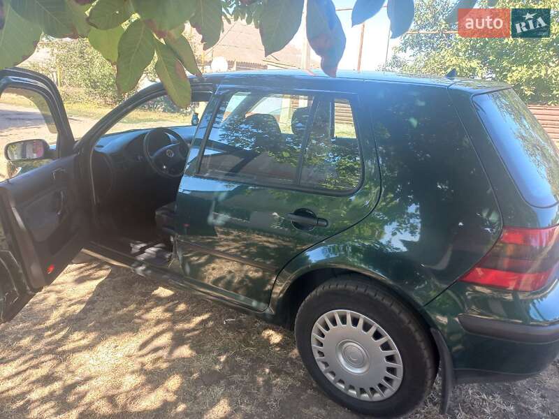 Хэтчбек Volkswagen Golf 1998 в Одессе
