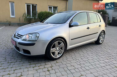 Хэтчбек Volkswagen Golf 2004 в Тернополе
