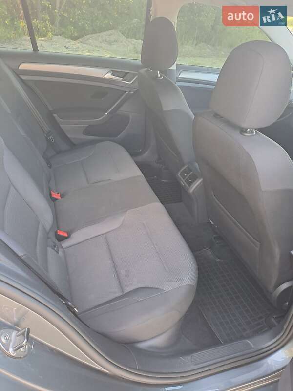 Хэтчбек Volkswagen Golf 2016 в Буче