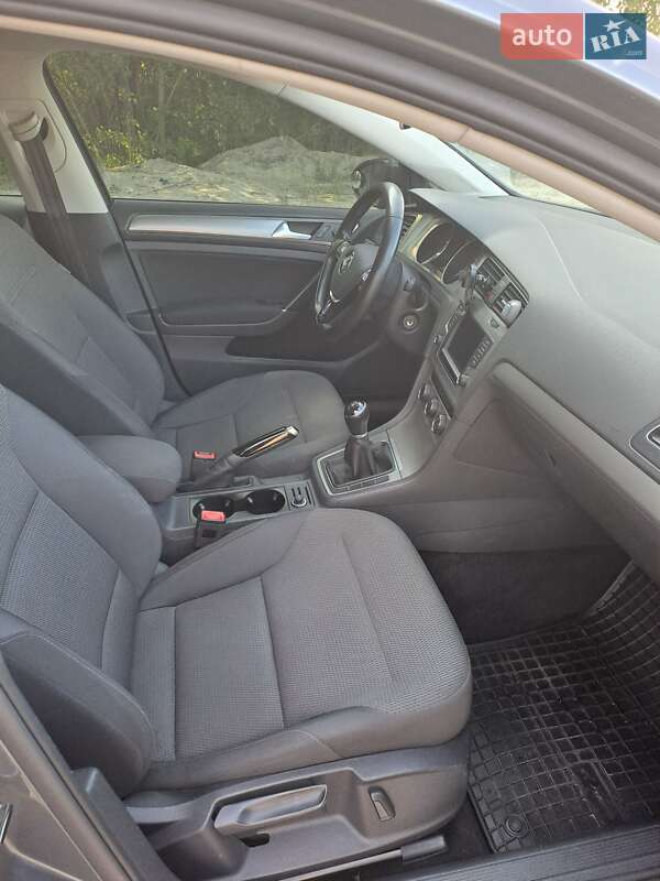 Хэтчбек Volkswagen Golf 2016 в Буче