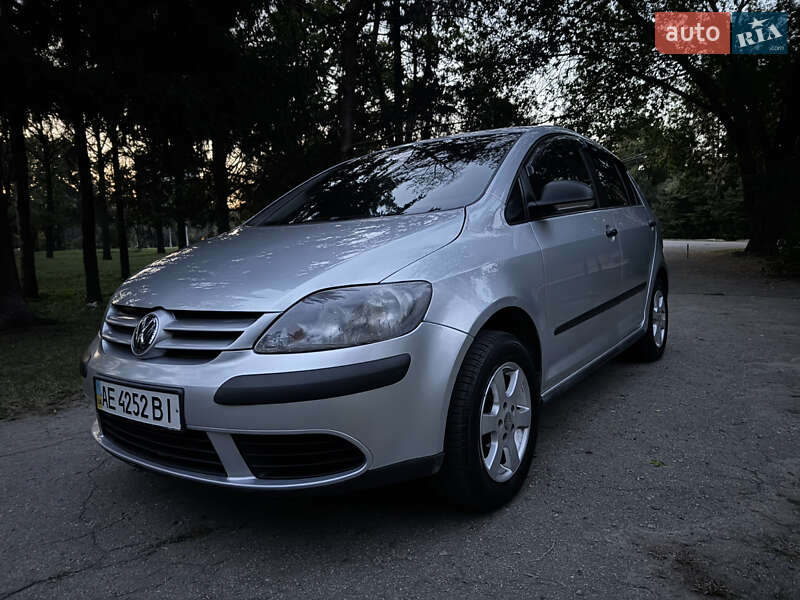 Хэтчбек Volkswagen Golf 2006 в Харькове