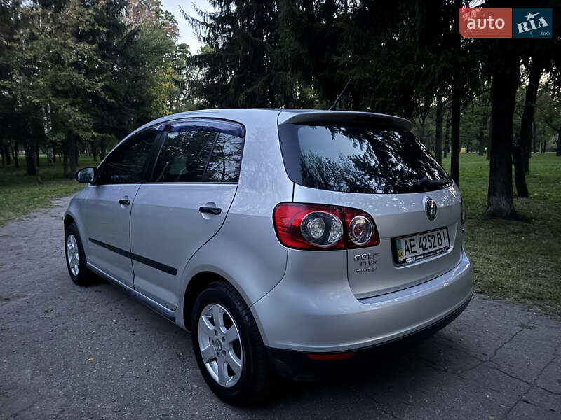 Хэтчбек Volkswagen Golf 2006 в Харькове