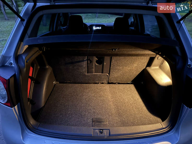 Хэтчбек Volkswagen Golf 2006 в Харькове