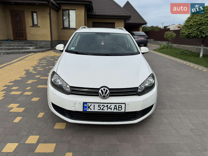 Универсал Volkswagen Golf 2010 в Киеве