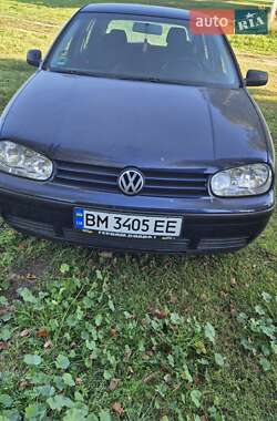 Хэтчбек Volkswagen Golf 2003 в Свессе