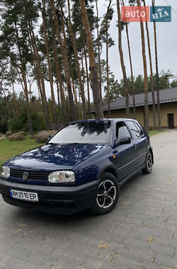 Хэтчбек Volkswagen Golf 1992 в Житомире