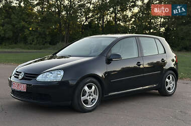 Хетчбек Volkswagen Golf 2005 в Тростянці