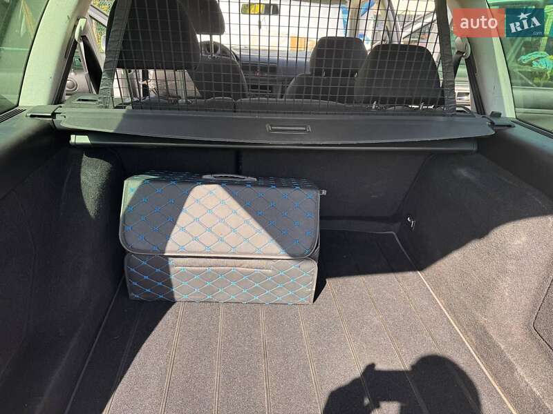 Универсал Volkswagen Golf 2001 в Хмельницком