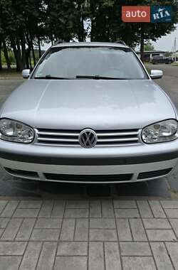 Универсал Volkswagen Golf 2003 в Сумах